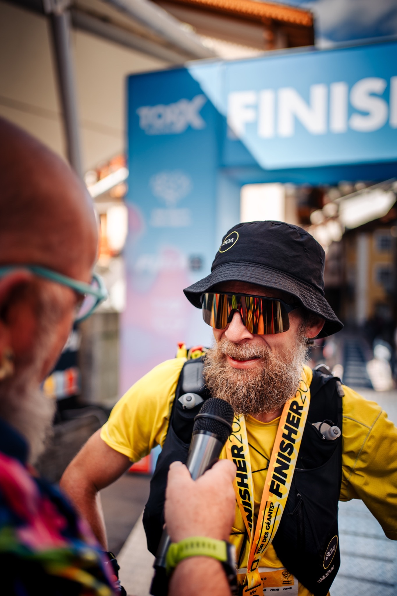 Florian Grasel im Ziel des TOR des Géants