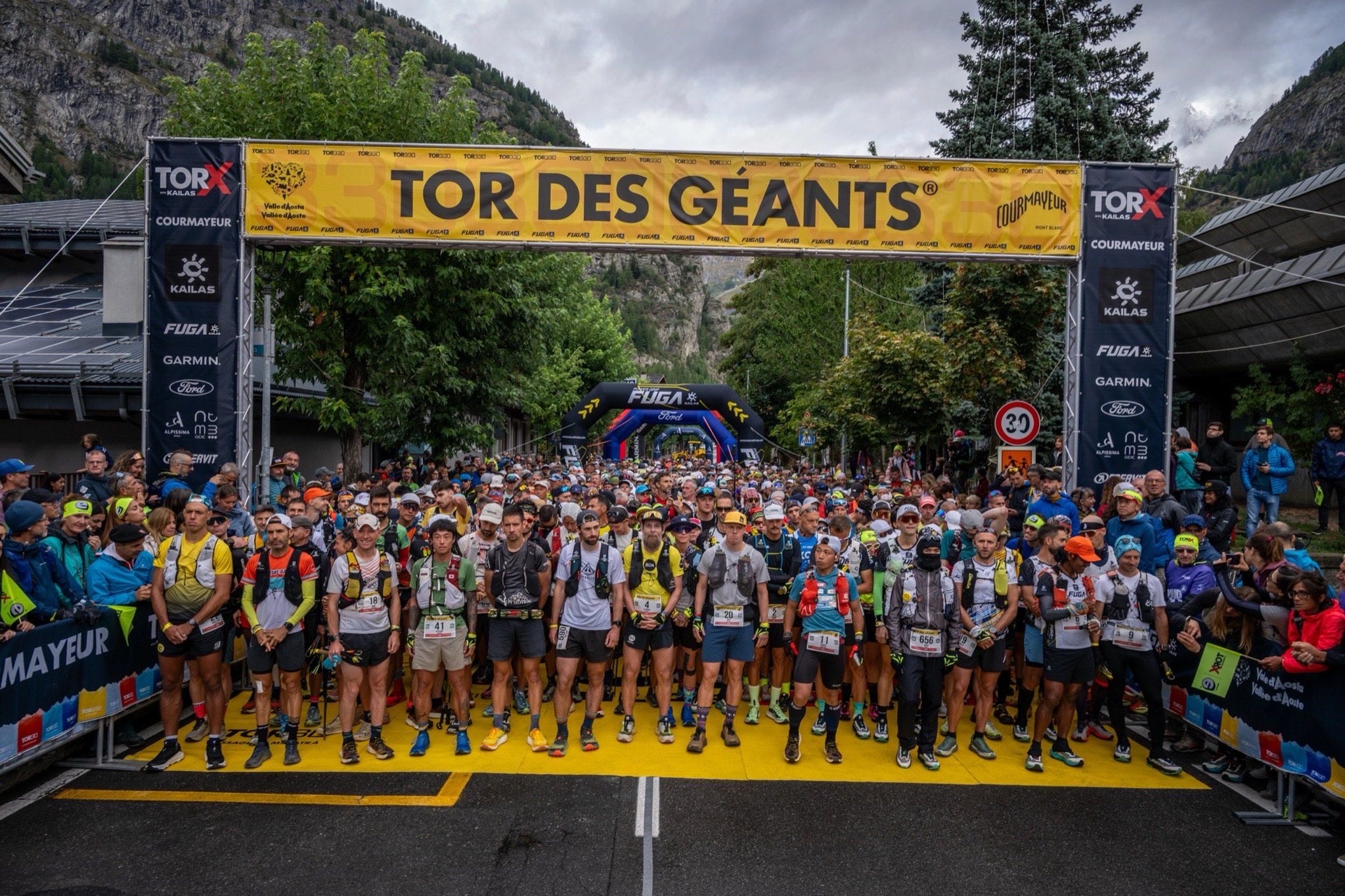 Start beim Tor des Géants 2025